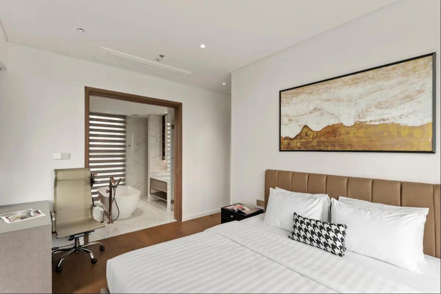 The Crest-Central Saigon Riverside -Free Pool-Gym-Sauna Room-Yoga Room Хошимин Екстериор снимка