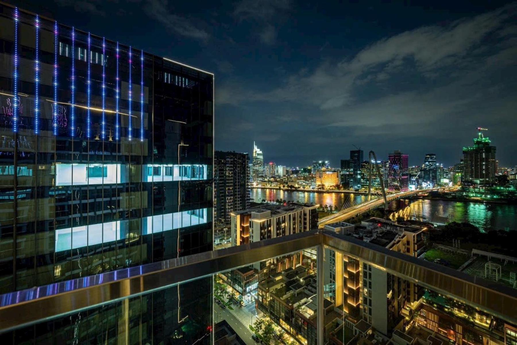 The Crest-Central Saigon Riverside -Free Pool-Gym-Sauna Room-Yoga Room Хошимин Екстериор снимка