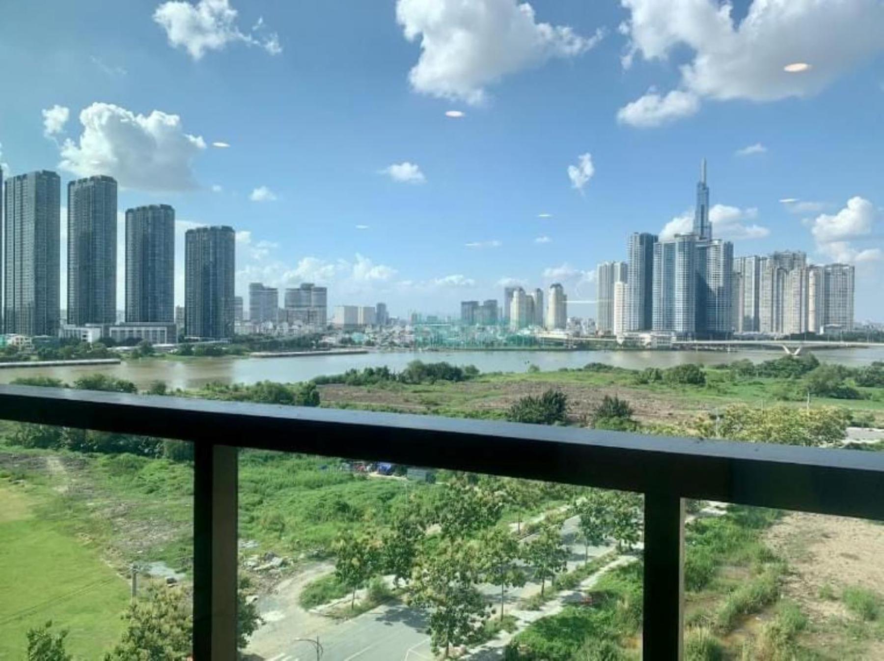 The Crest-Central Saigon Riverside -Free Pool-Gym-Sauna Room-Yoga Room Хошимин Екстериор снимка