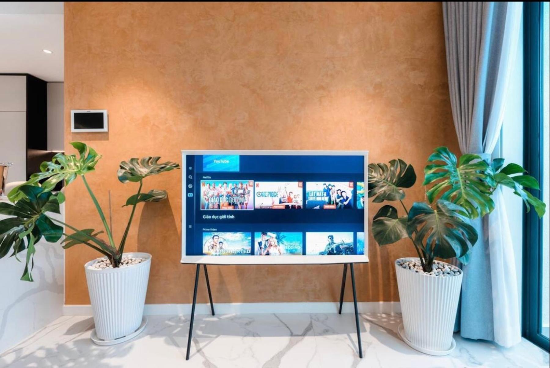The Crest-Central Saigon Riverside -Free Pool-Gym-Sauna Room-Yoga Room Хошимин Екстериор снимка