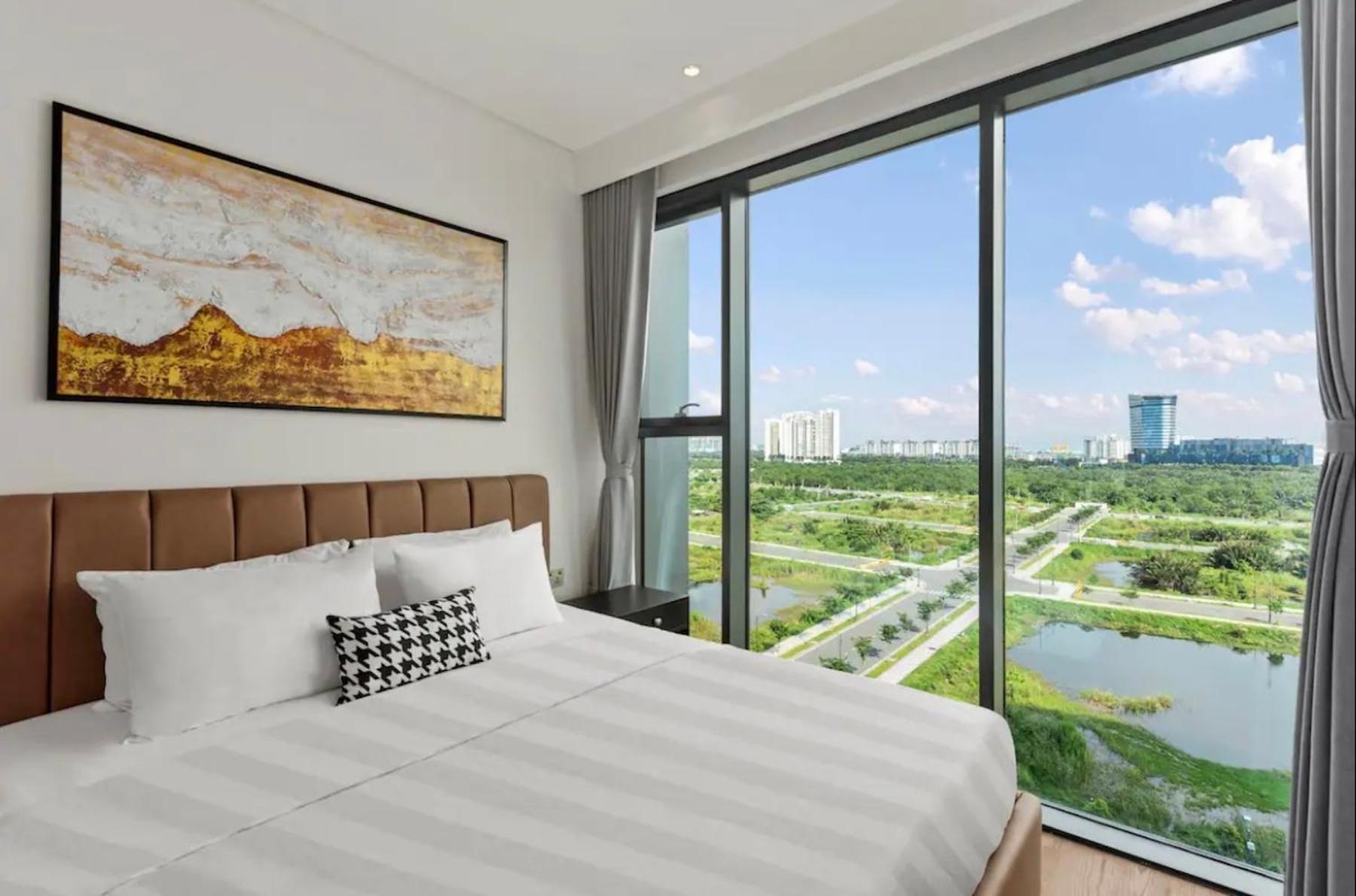 The Crest-Central Saigon Riverside -Free Pool-Gym-Sauna Room-Yoga Room Хошимин Екстериор снимка