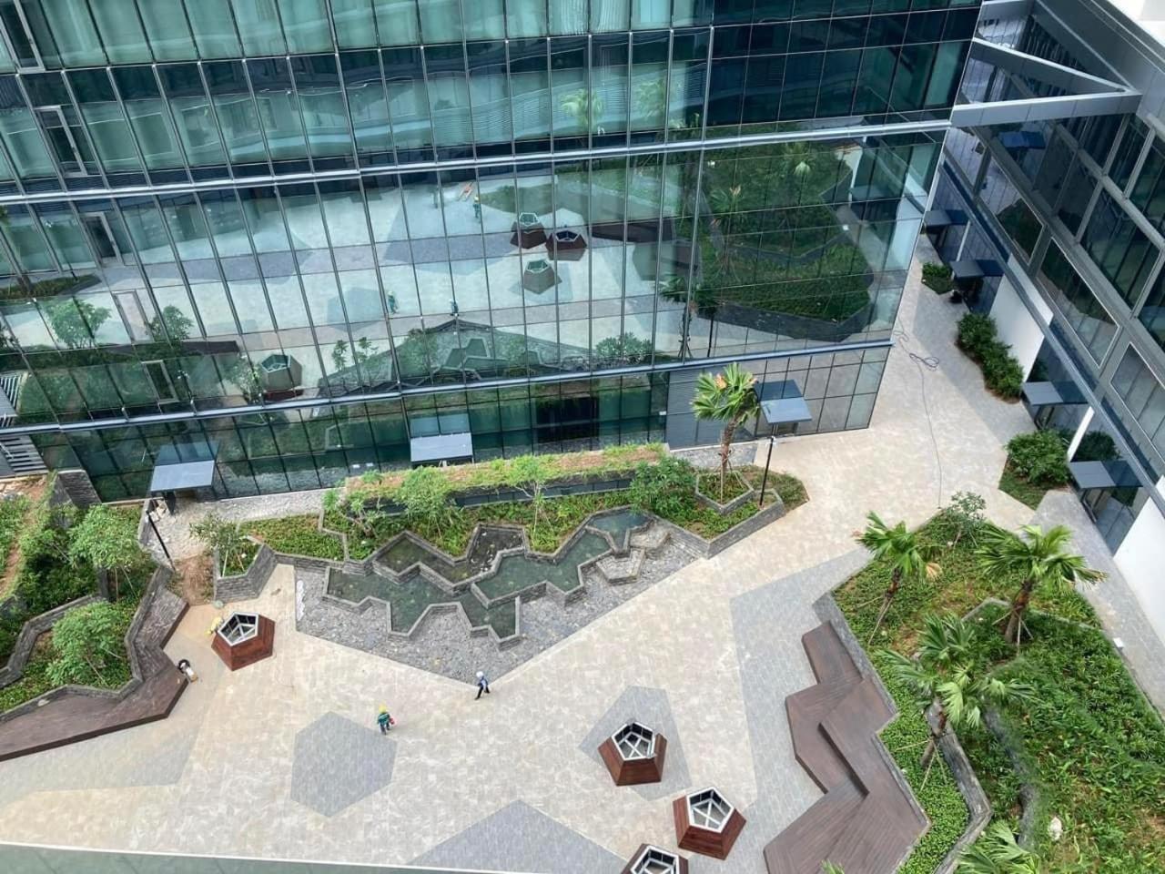 The Crest-Central Saigon Riverside -Free Pool-Gym-Sauna Room-Yoga Room Хошимин Екстериор снимка